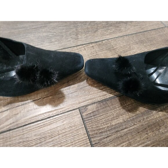 Y2k Vintage J.Renee Black Suede Fur Pom Pointed Toe Pumps Women's Size 7.5M - Picture 4 of 8